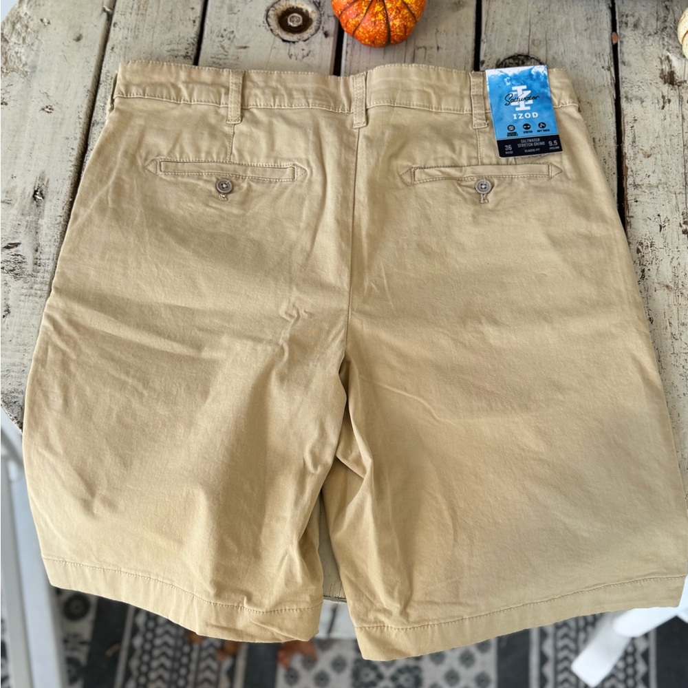 Izod Men's Khaki Flat Front Shorts